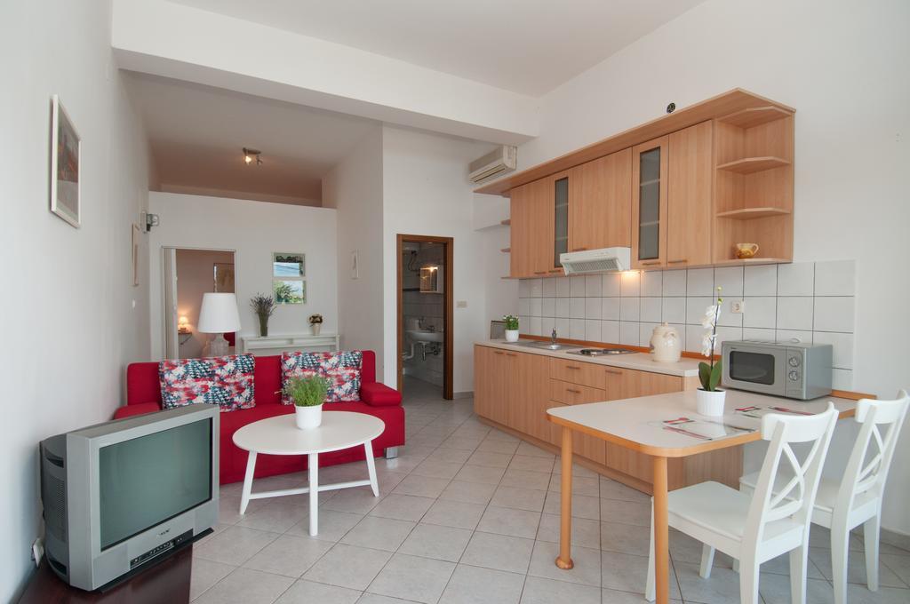 Apartments Daniel Опатия Стая снимка