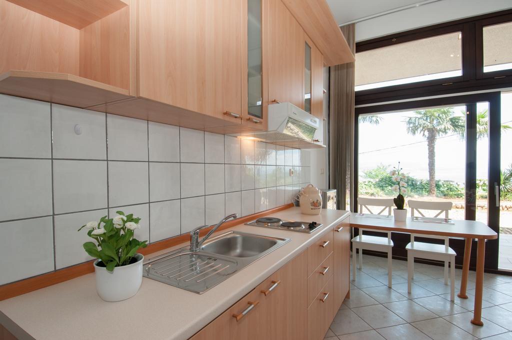 Apartments Daniel Опатия Стая снимка