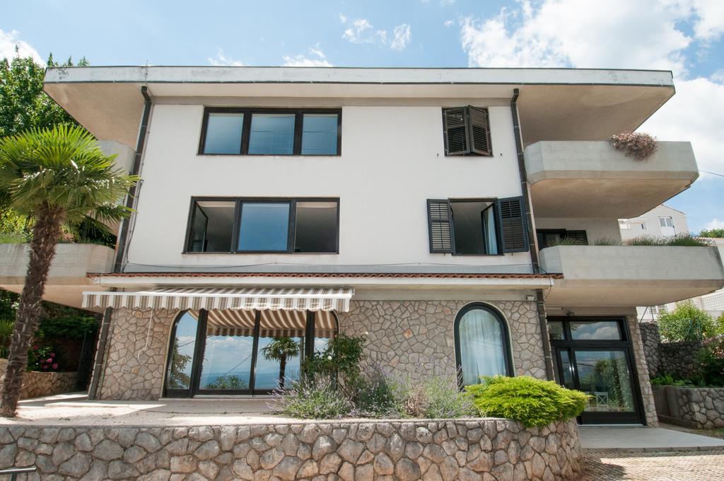 Apartments Daniel Опатия Стая снимка